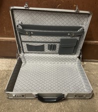 Großer Aktenkoffer, Metall