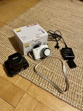 Systemkamera Nikon 1 V1 weiß