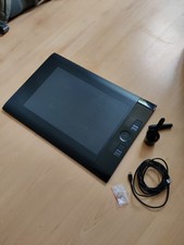 Wacom Intuos4 L (PTK-840) Grafiktablett – Grip Pen, Stifthalter, Ersatzspitzen