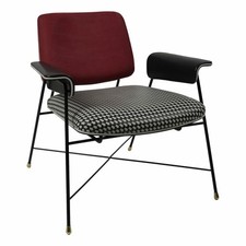 Baxter Armlehnstuhl Bauhaus Rücken Leder Kashmir Rubis Rot Sitz Leder Textur 