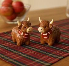 2er Set Salz & Pfeffer Streuer Highland Cattle kariert Schottland Kuh Bauernhof