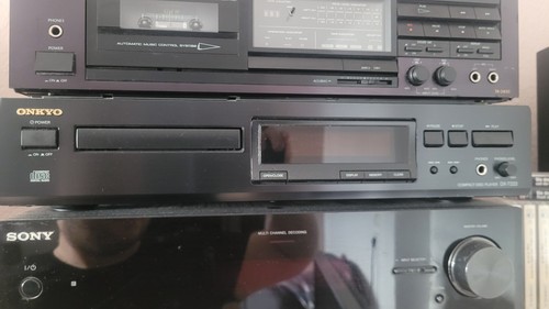 Onkyo compact disk player - onkyo,