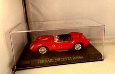 1:43 Modellauto FERRARI 250 TESTA ROSSA 2-Sitzer Sport Cabrio offen rot 1:43 BOX