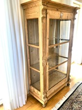 Antike Bauernvitrine 