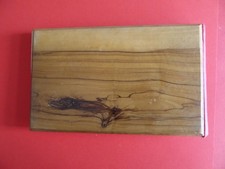 ISRAEL.    JERUSALEM OLIVENHOLZ GEDECKTES ALBUM MIT ANSICHTEN UND GETROCKNETEN BLUMEN. 1928