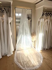 Medium Chantilly Spitzenrand