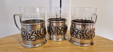 3 versilberte Teeglashalter mit geschliffenen Teegläsern Art Déco