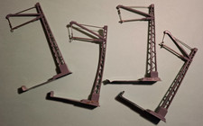 4 Stück Märklin H0 Oberleitungsmasten, Turmmast alte Ausführung M-Gleis