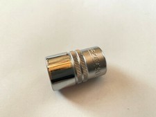 Socket wrench insert/box nut