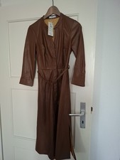 Reserved KUNSTLEDERKLEID Braun