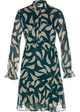 Chiffon Kleid in bequemer Form