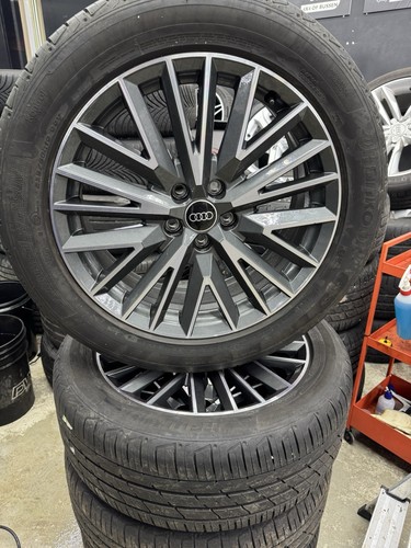 235 r19 original audi - 235/50/,