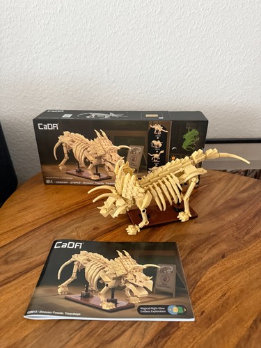Cada dinosaurier - cada,