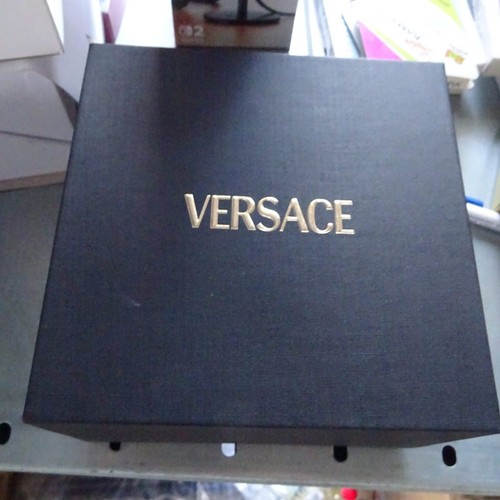 Versace herrenarmbanduhr mit - versace,