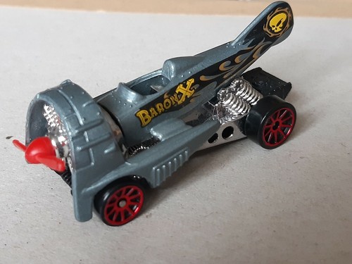 Hot wheels dog fighter - wheels,