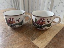 2 Kaffeetassen / Teetassen aus