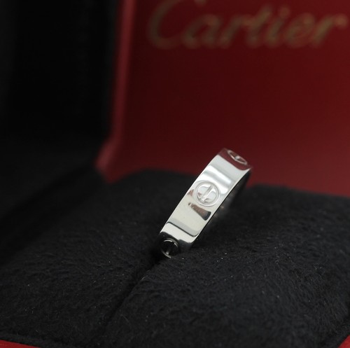 Cartier love ring 18kt - cartier,
