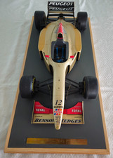 Amalgam Nr. 45 Eddie Jordan 1:8 Jordan 196 Nr. 12 Martin Brundle auf Holzplatte