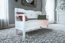 große Schwedenbank in Weiß