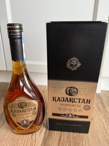 Kazakhstan premium weinbrand - ,