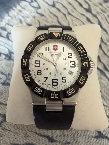 Victorinox swiss army summit - swiss,