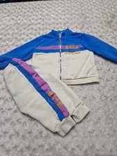 Authentisches Baby Mädchen