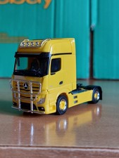 Herpa LKW Mercedes Benz Actros MP5  Sattel Zugmaschine Rammschutz Lampen H0 1:87