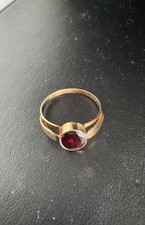 Schöner Ring Granat 585