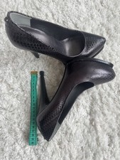 Neue Guess Schuhe, high heel, Damen, Größe 39 mit WAU EFFEKT, graubraun