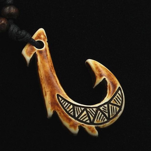 Maori carving 5cm hei - maori, matau
