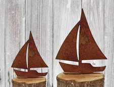 2 Segelboote aus Holz