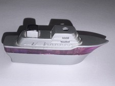 Feuerzeug In Form einer Yacht