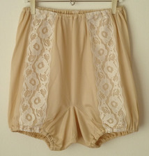 Vintage Schlüpfer Höschen m. Spitzen 60er Jahre Gr 46 Farbe hautfarben Nostalgie