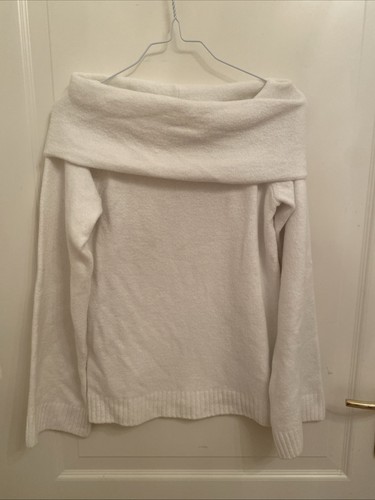Off the shoulder - off,