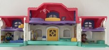 Fisher-Price Little People Puppenhaus mit 4 Figuren, aufgeklappt ca. 70 cm breit