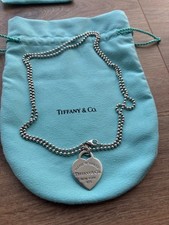 Tiffany return to - &,