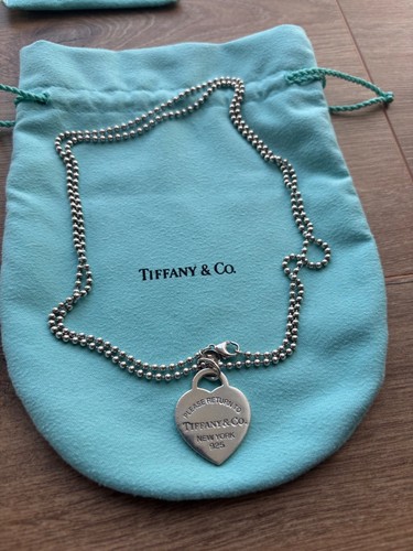 Tiffany return to - &,