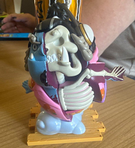 Figur mehrfarbig