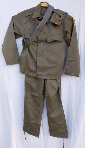 Ddr gst uniform ausbildung - gst, f.