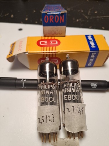 E80cc röhre philips - 2x,
