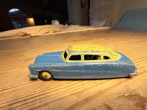 Altes spielzeug auto - spielzeug, dinky
