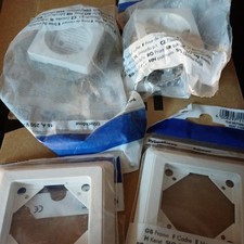 2x STECKDOSEN MIT  RAHMEN n. verpackt s. Bild Garagenfund  Von PRIMALUXE