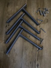 4 Wandhalterungen für Autoreifen