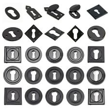 From The Anvil schwarze Tür