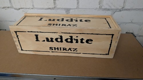 Holzweinkiste luddite shiraz - holzweinkiste,
