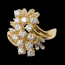 Prunk-Ring mit Diamantbesatz