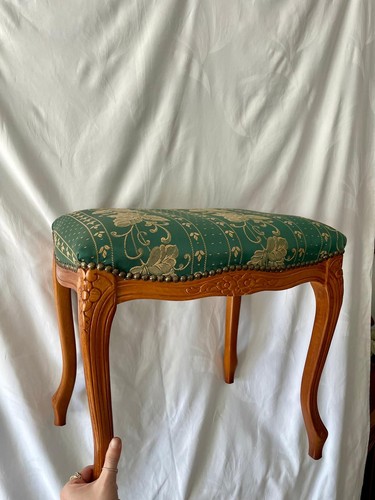 Eleganter polsterhocker - eleganter,