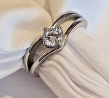 Edelstahl Ring mit Zirkonia