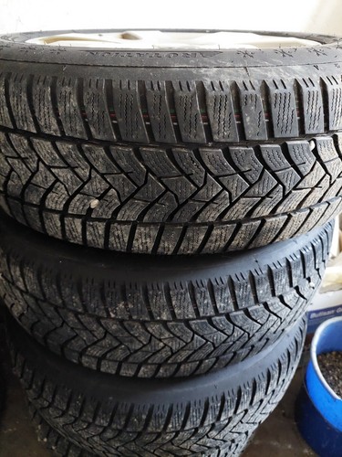 Auto raifen mit alufelgen - auto,