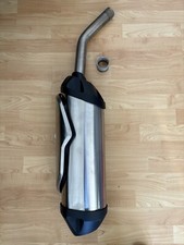 Orginal Triumph Tiger 800 Auspuff mit der Artikelnummer T2205040